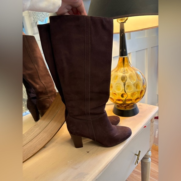 LL Bean Women’s Heeled Suede Boots Size 10 - Picture 6 of 6